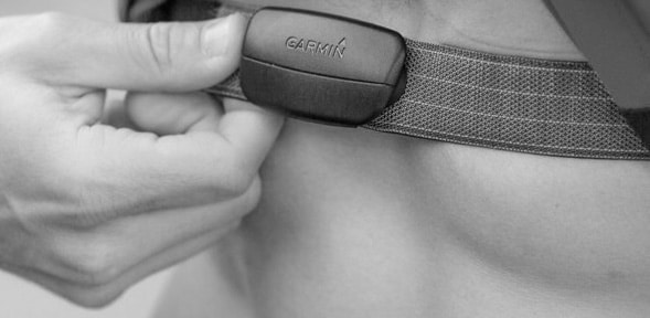 Cambiar la pila al pulsómetro de la banda premium de Garmin