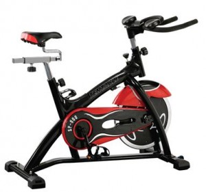 entrenando spinning en el gimnasio